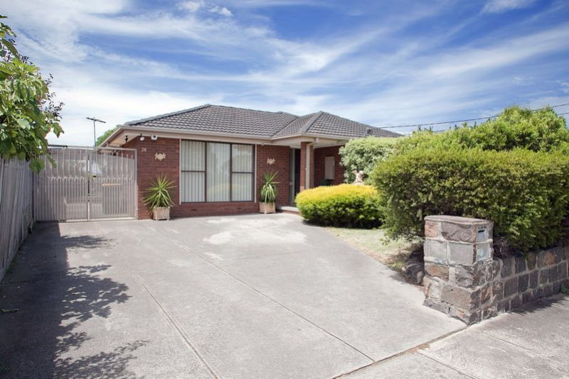 28 Holroyd Drive, EPPING VIC 3076