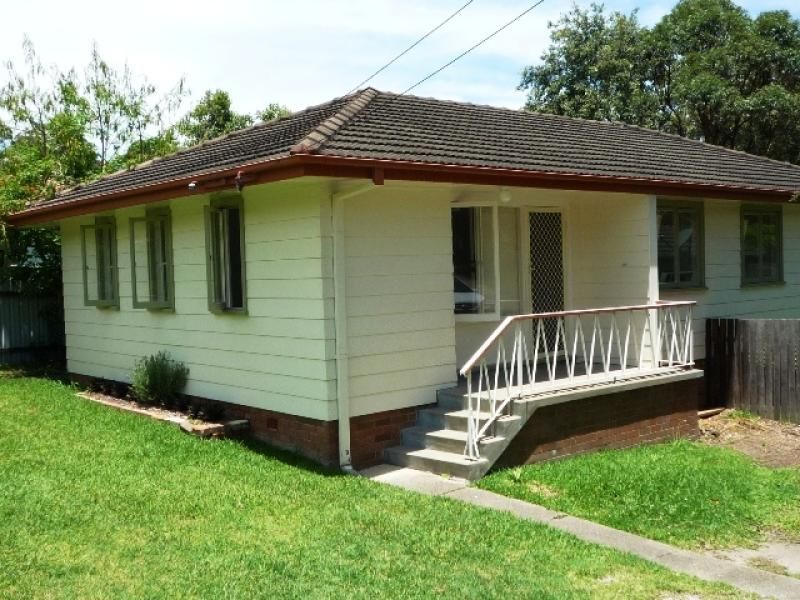 4 Carbeen Street, GATESHEAD NSW 2290