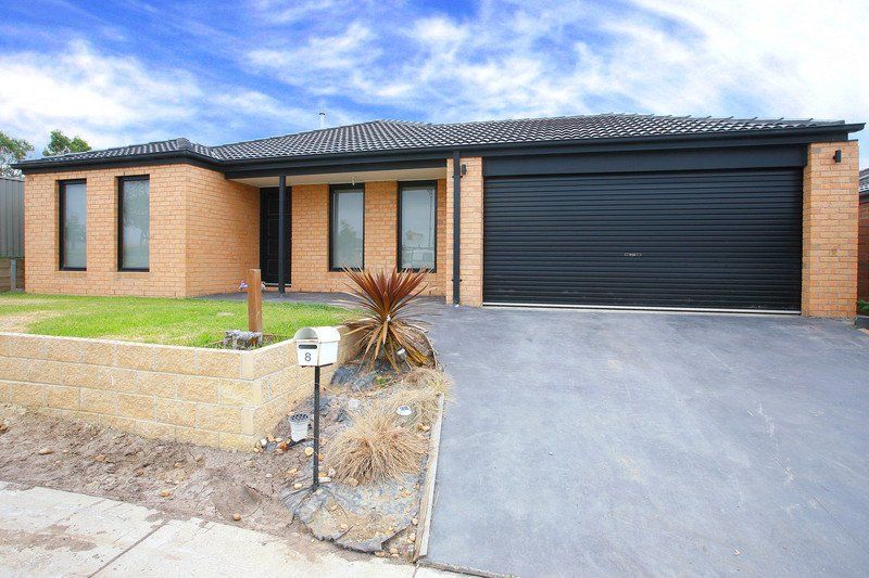 8 Avalon Crescent, CRANBOURNE VIC 3977