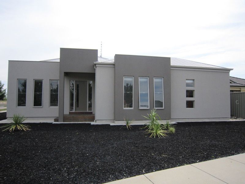 14 Park Avenue, ECHUCA VIC 3564