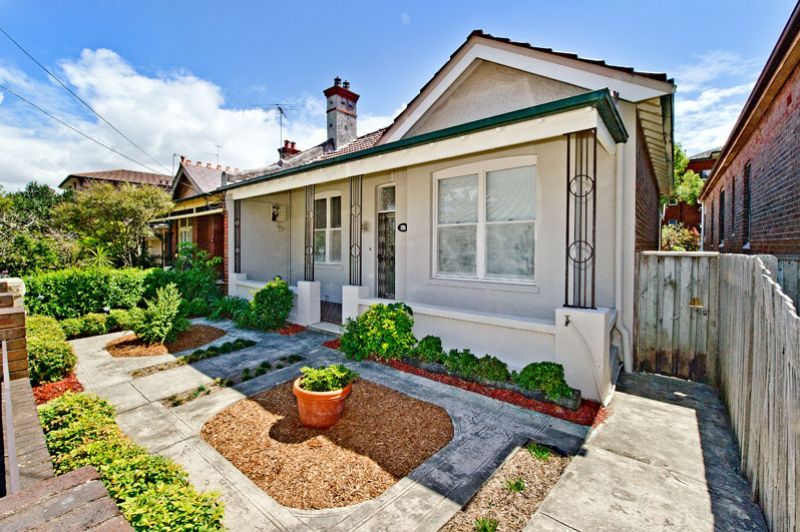 27 Hillside Road, Rosanna