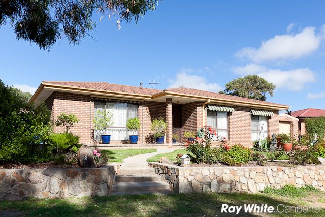 18 McKinley Circuit, CALWELL ACT 2905