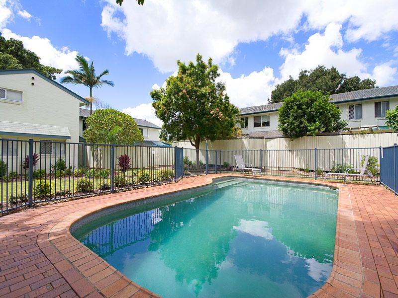 35 Clyde Road, HERSTON QLD 4006