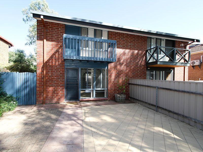 52b Sunnymeade Drive, ABERFOYLE PARK SA 5159