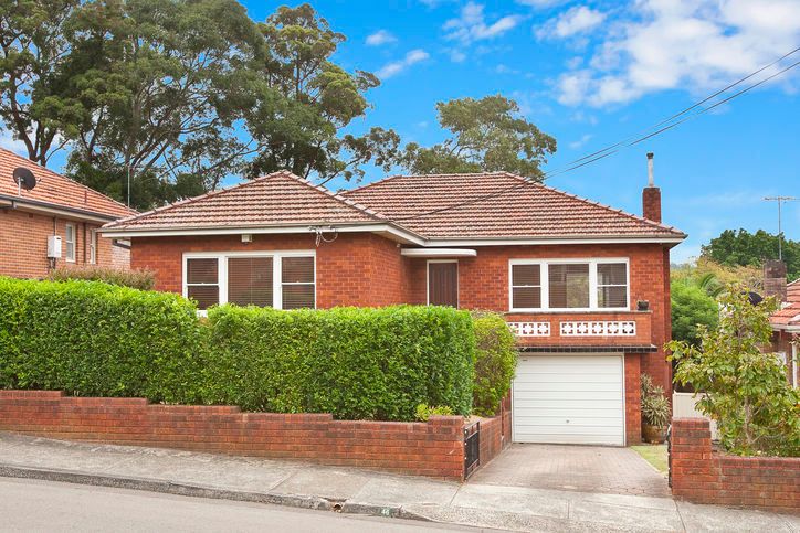 46 Batemans Road, GLADESVILLE NSW 2111