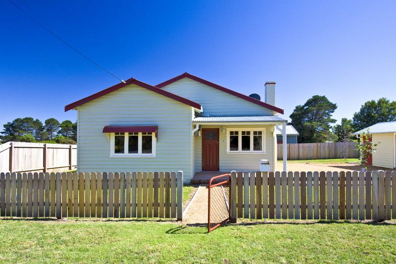 2 Coronation Avenue, BRAIDWOOD NSW 2622