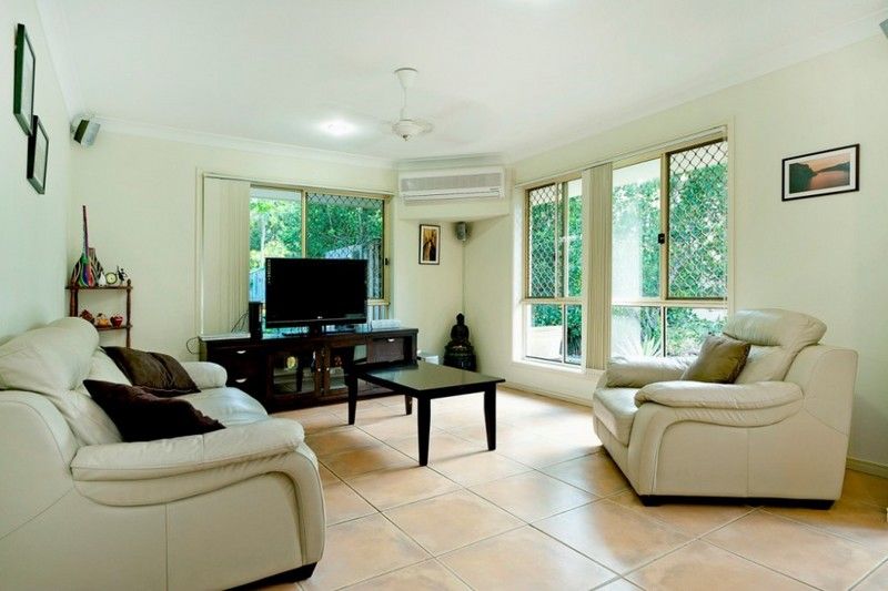 95 Arundel Drive, ARUNDEL QLD 4214