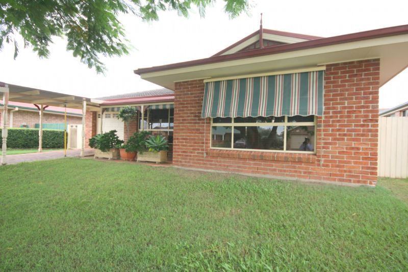4 North Meadow Drive, GRAFTON NSW 2460