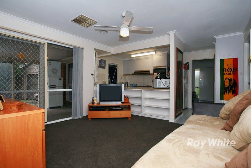 6 Jade Court, HAMPTON PARK VIC 3976