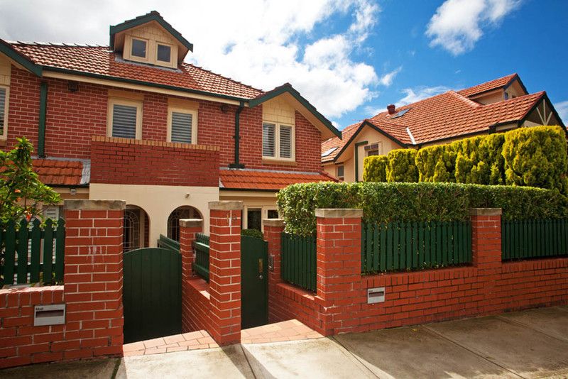 18  Oaks Avenue, CREMORNE NSW 2090
