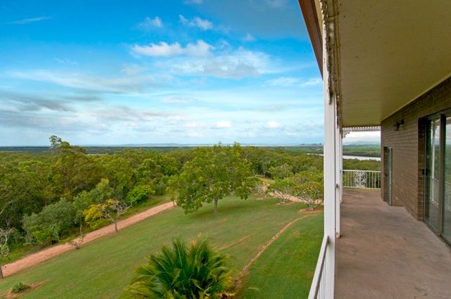 207 Rocky Passage Road, REDLAND BAY QLD 4165