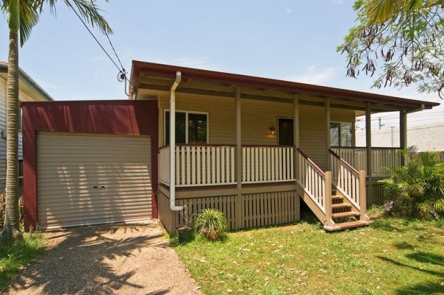 18 Gerlee Street, TENNYSON QLD 4105