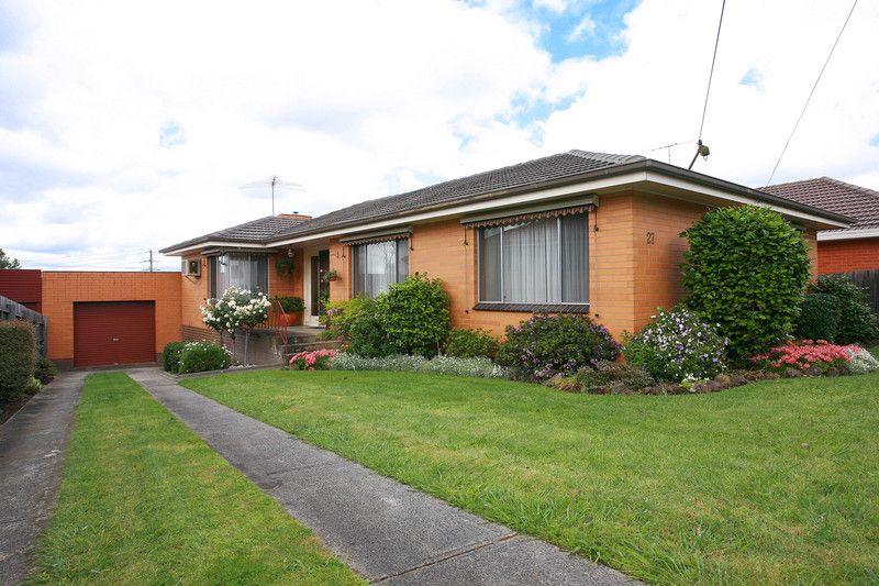27 Philip Road, HALLAM VIC 3803