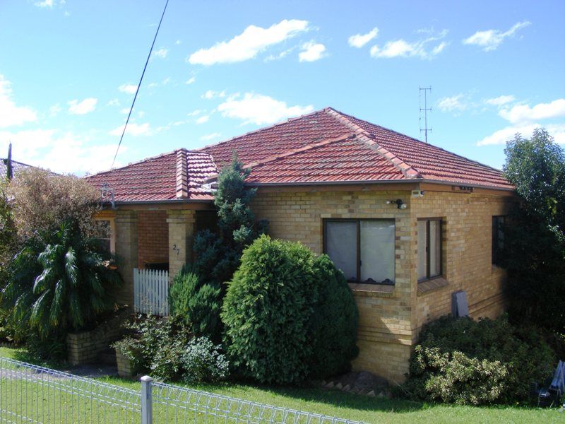 27 Hillcrest Street, WOLLONGONG NSW 2500