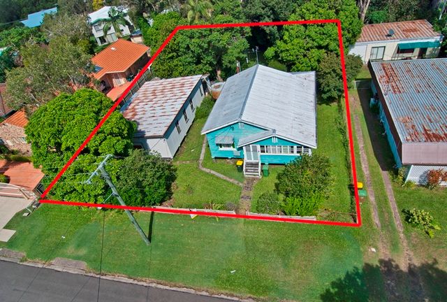 28 Hinley Avenue, MAROOCHYDORE QLD 4558
