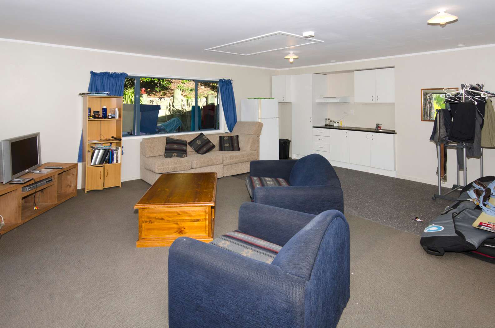 84 Point View Drive, Dannemora, Manukau City Real Estate Ray White