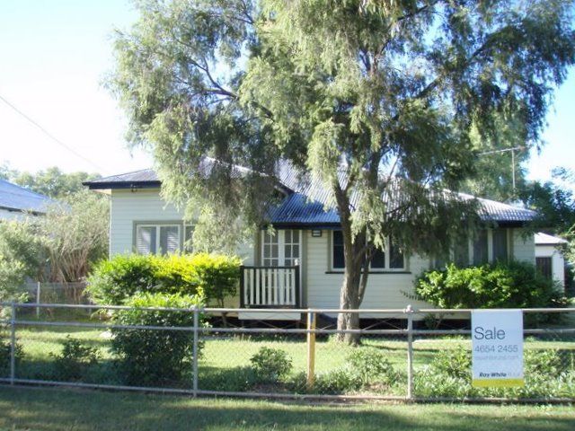 54 Parry, CHARLEVILLE QLD 4470