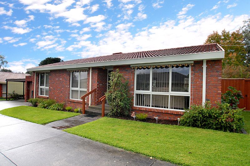 64 Francis Crescent, FERNTREE GULLY VIC 3156