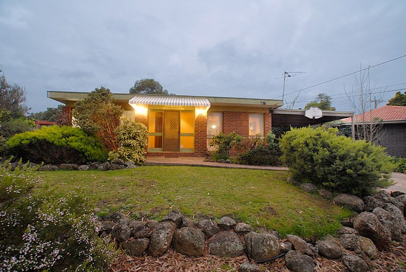 39 Michele Drive, SCORESBY VIC 3179