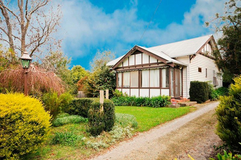 6 BENNISON Street, CROYDON VIC 3136