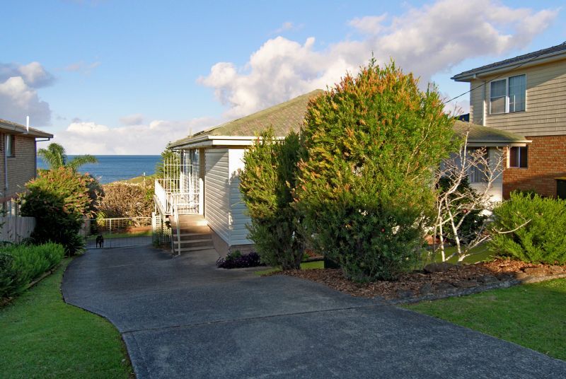 22 Tombonda Drive, KIAMA NSW 2533