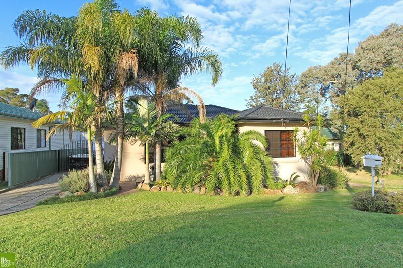 15 Marchant Crescent, MOUNT WARRIGAL NSW 2528