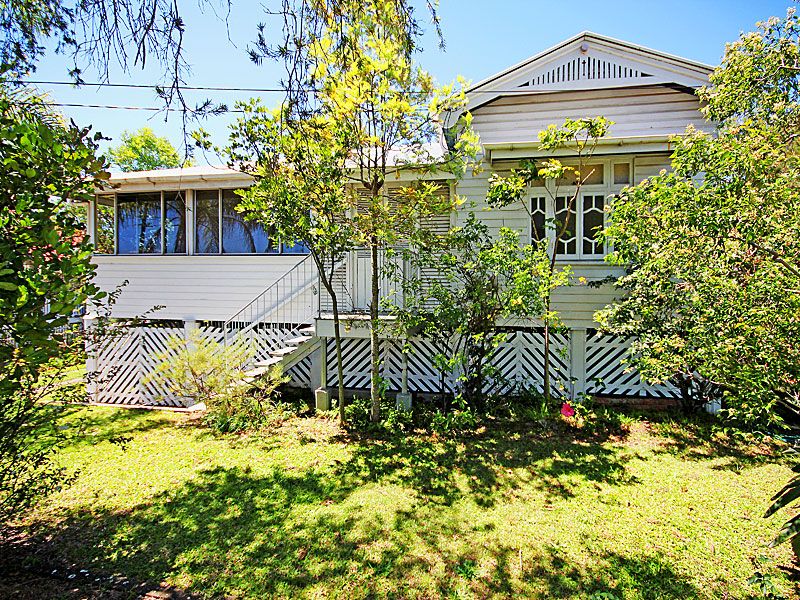 81 Chatsworth Road, GREENSLOPES QLD 4120