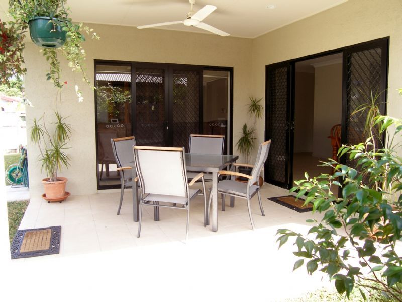 11 Mia Street,, KEWARRA BEACH QLD 4879