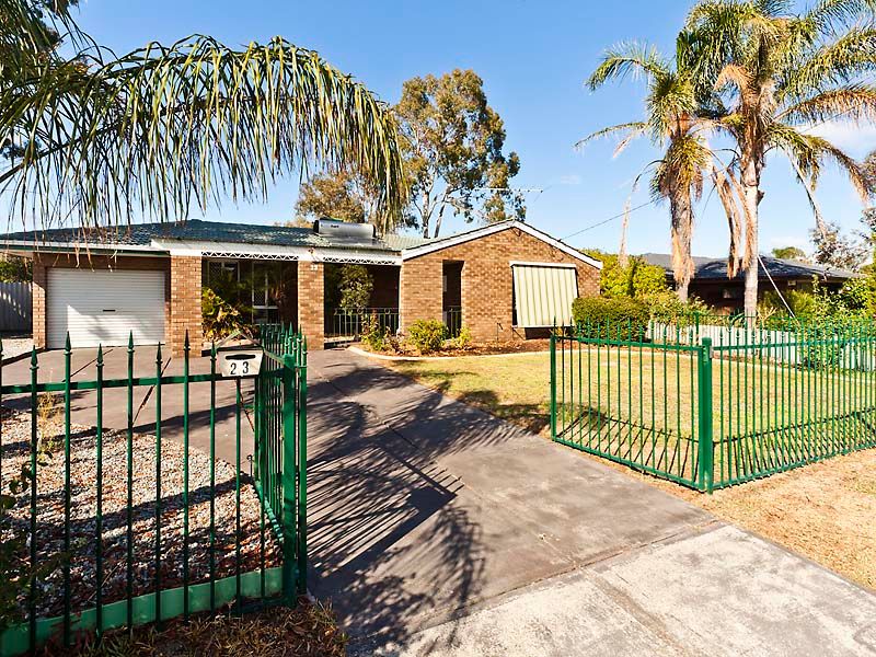 23 Ironbark Place, MADDINGTON WA 6109