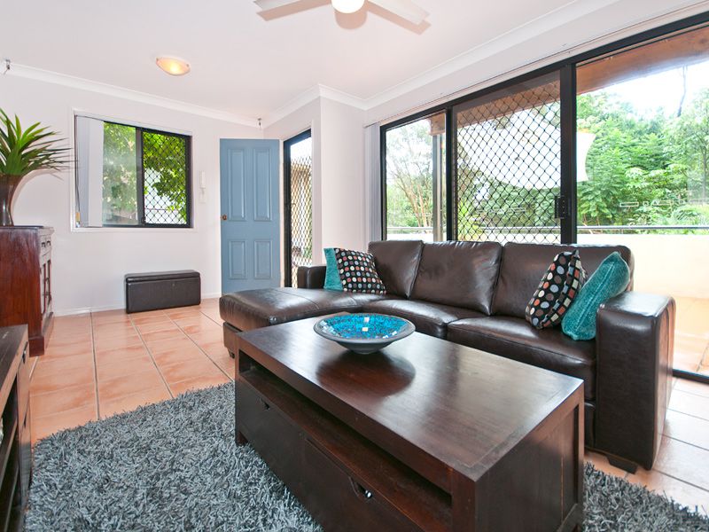 39 Rosewood Street, BARDON QLD 4065