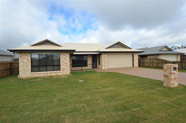8 Graves Drive, KEARNEYS SPRING QLD 4350