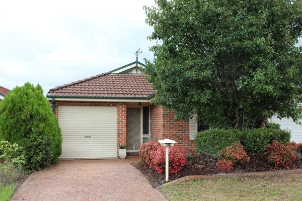 16 Kitchener Court, HOLSWORTHY NSW 2173