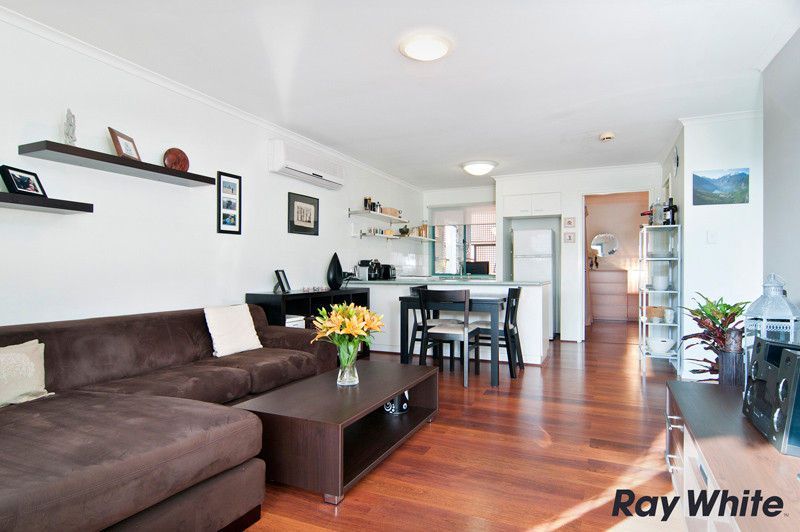 9 Blackwood Street, Mitchelton QLD 4053