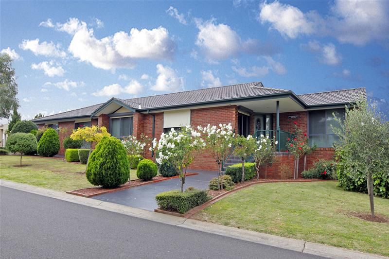 6 Bottlebrush Drive, MILL PARK VIC 3082
