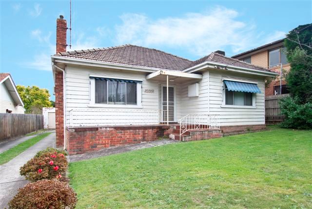 4 Oak Street, One Mile, QLD, 4305