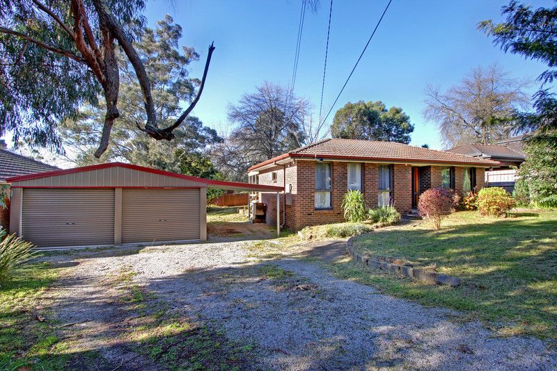 8 OAKTREE Road, CROYDON NORTH VIC 3136