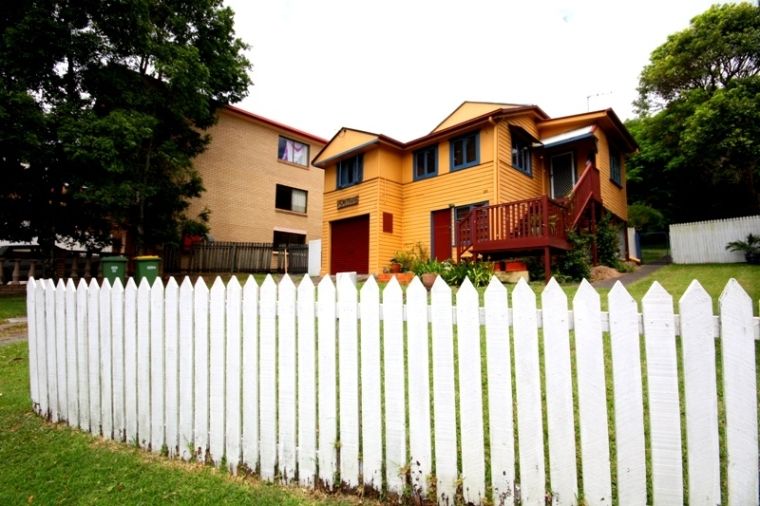 20 West Burleigh Road, BURLEIGH HEADS QLD 4220