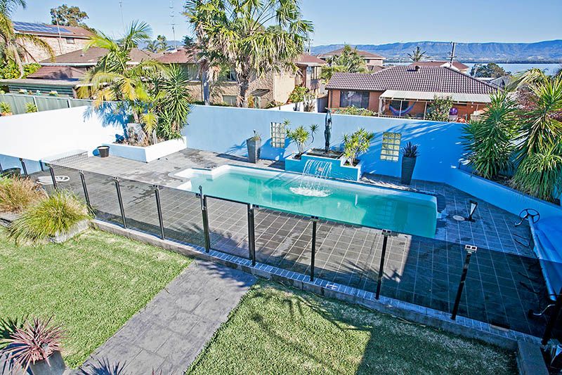 10 Hayes Avenue, MOUNT WARRIGAL NSW 2528