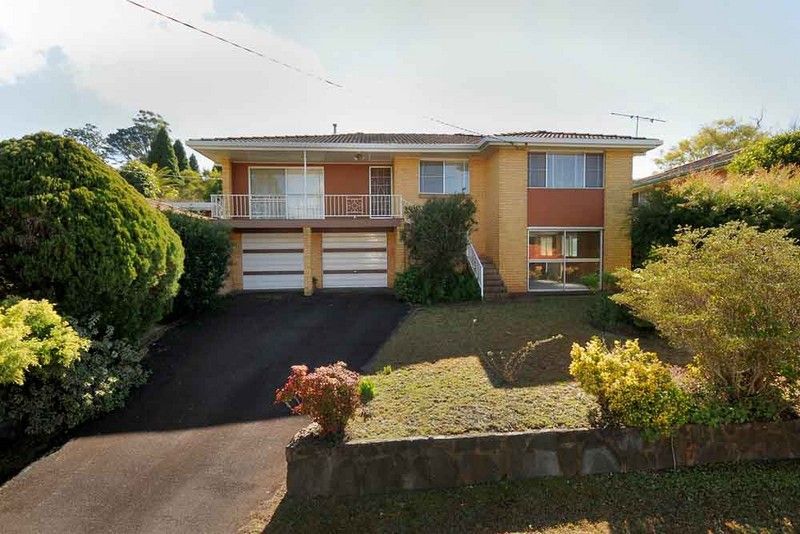 26 Barrymount Crescent, MOUNT LOFTY QLD 4350