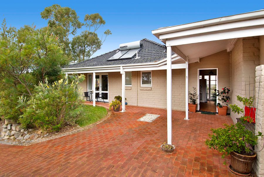 34 Laurina Avenue, HELENSBURGH NSW 2508