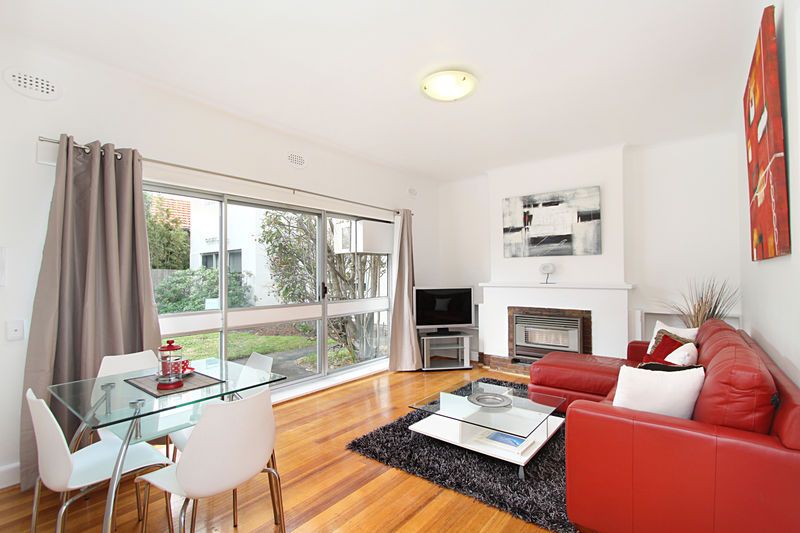 2/73 Marine Parade, ELWOOD, VIC 3184