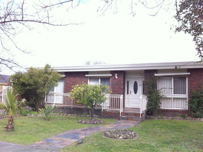 10 Aldrin Drive, MOUNT WAVERLEY, VIC 3149