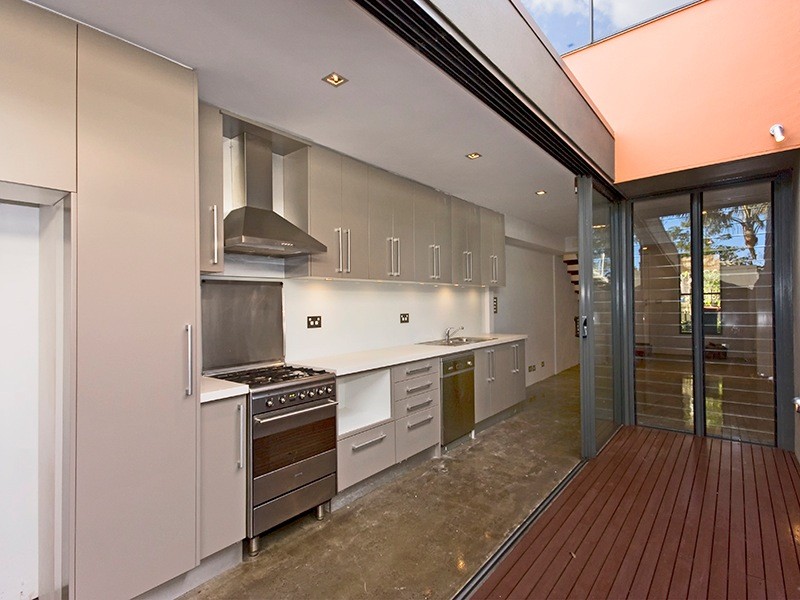 13 Victoria Street, ERSKINEVILLE, NSW 2043