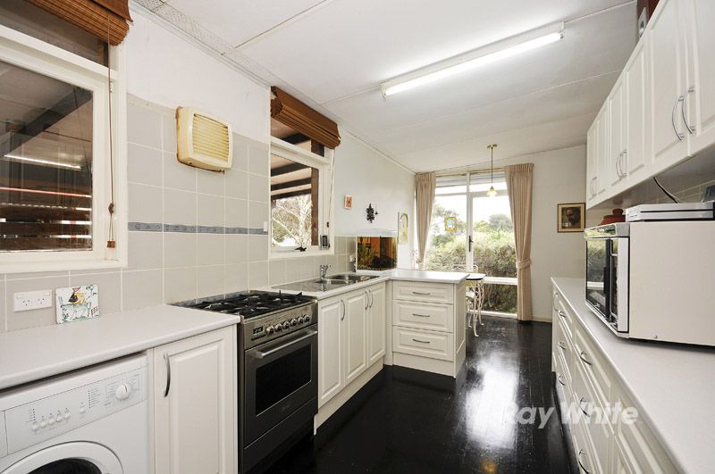 14 Virginia Way, FERNTREE GULLY VIC 3156