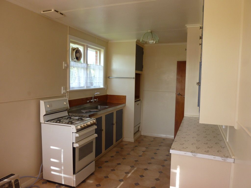 27 Crewe Crescent, HOKOWHITU, Palmerston North City