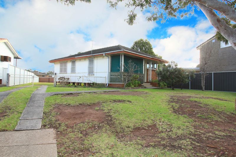 90 The Kingsway, BARRACK HEIGHTS NSW 2528