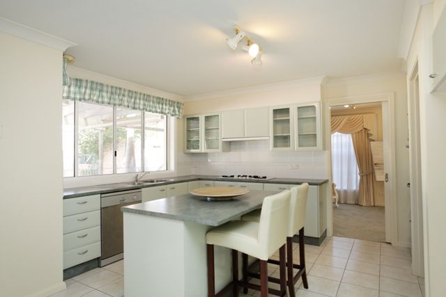 4 Jimbi Place, GLENMORE PARK, NSW 2745