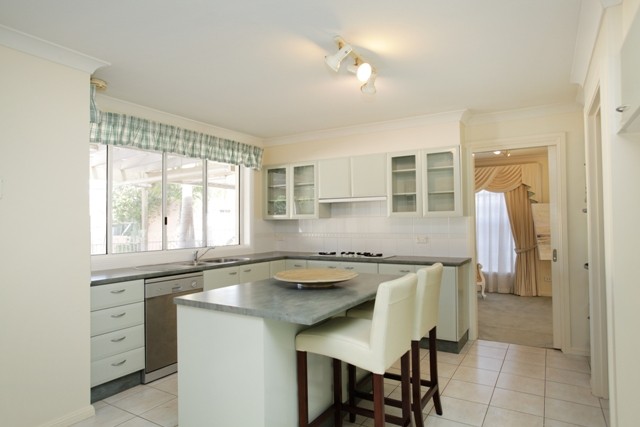 4 Jimbi Place, GLENMORE PARK, NSW 2745