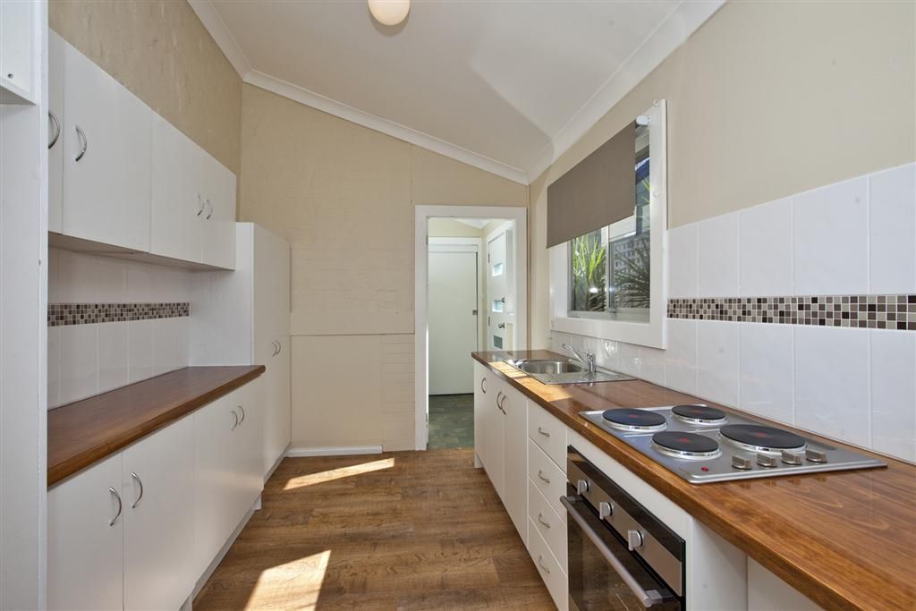 30 Railway Street, COOKS HILL, NSW 2300