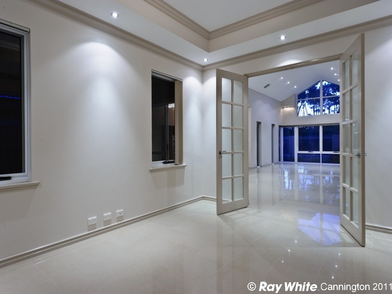 31 Bluestone Loop, PIARA WATERS, WA 6112